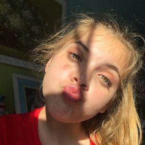 Meet your Posher, Elly